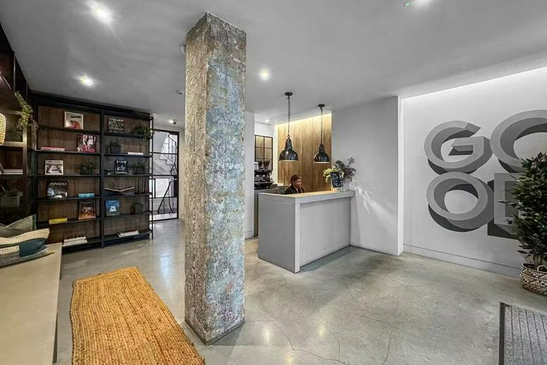 Photo of an office at 19, Berners Street W1T 3NW