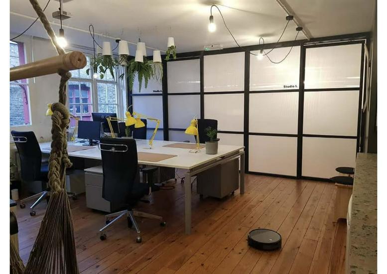 Photo of an office at 19a, Iliffe Yard SE17 3QA