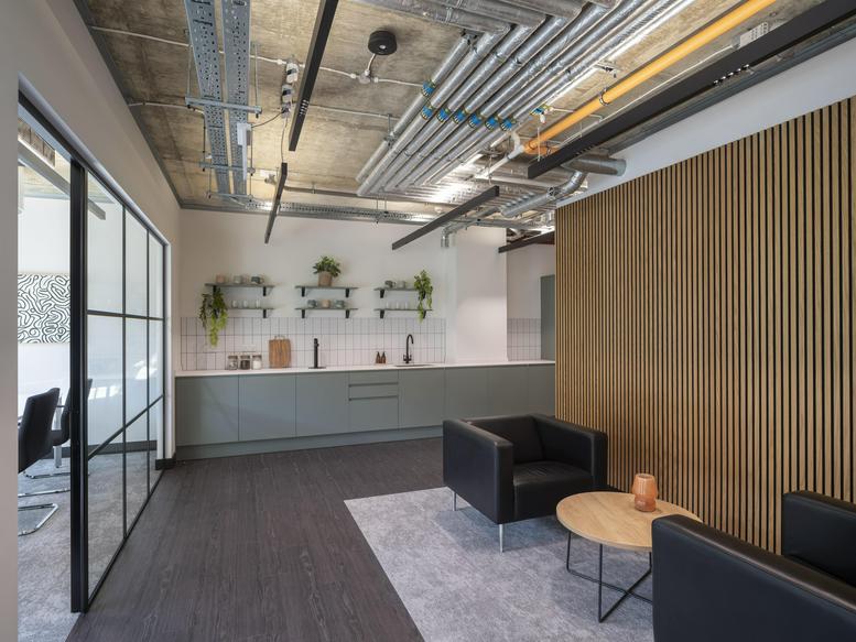 Photo of an office at 1 -5 WILLIAM ROAD, Euston NW1 2PL