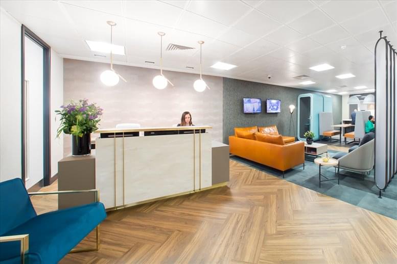 Facilities furnishings & layout of the office for rent at 1 Royal Exchange, City Of London EC3V 3DG