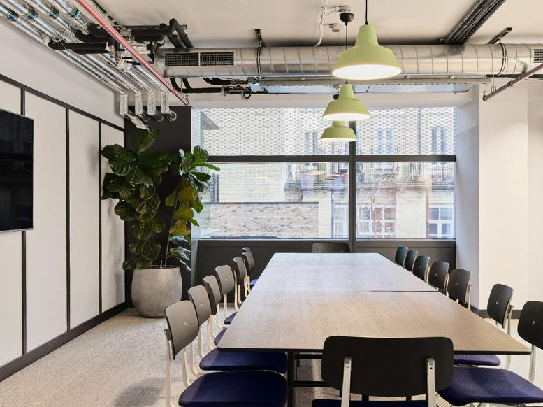 Photo of an office at 207 Old Street EC1V 9NR
