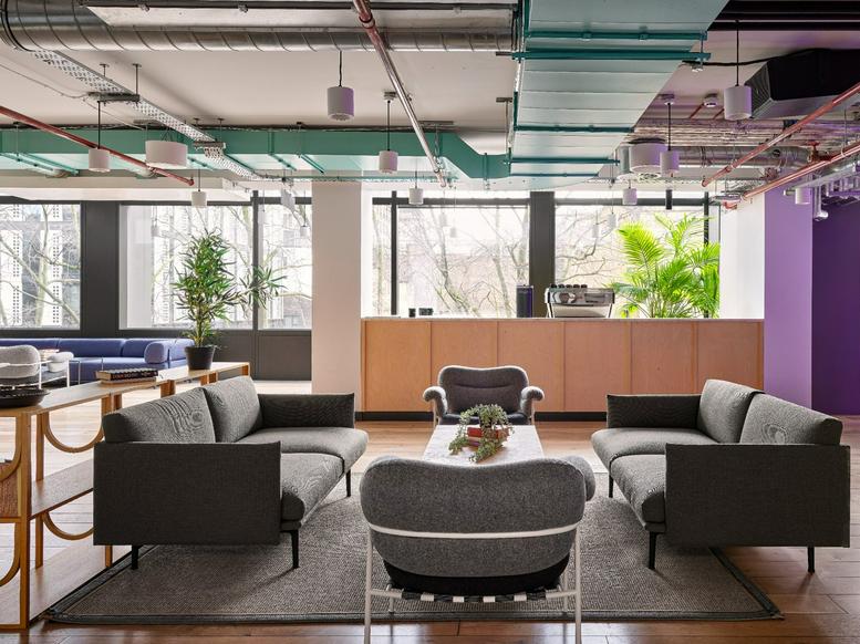 Photo of an office at 207 Old Street EC1V 9NR