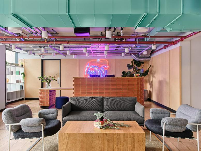 Photo of an office at 207 Old Street EC1V 9NR