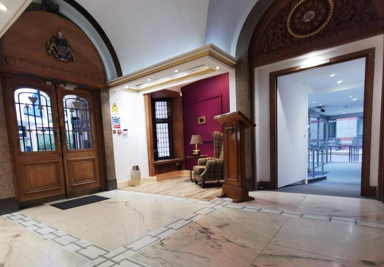 Photo of the workspace available at 20 - 21 Aldermanbury, City Of London EC2V 7HY