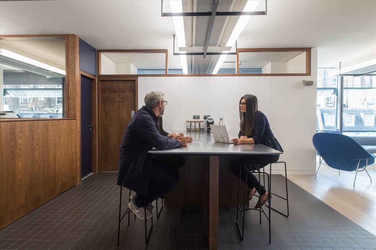 Facilities furnishings & layout of the office for rent at 20 Eastbourne Terrace, West London W2 6LG