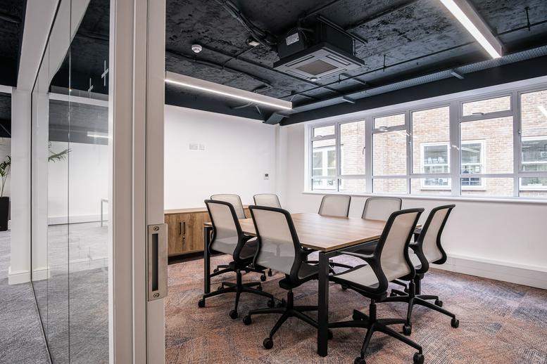Photo of an office at 20 Ironmonger Lane EC2V 8EP