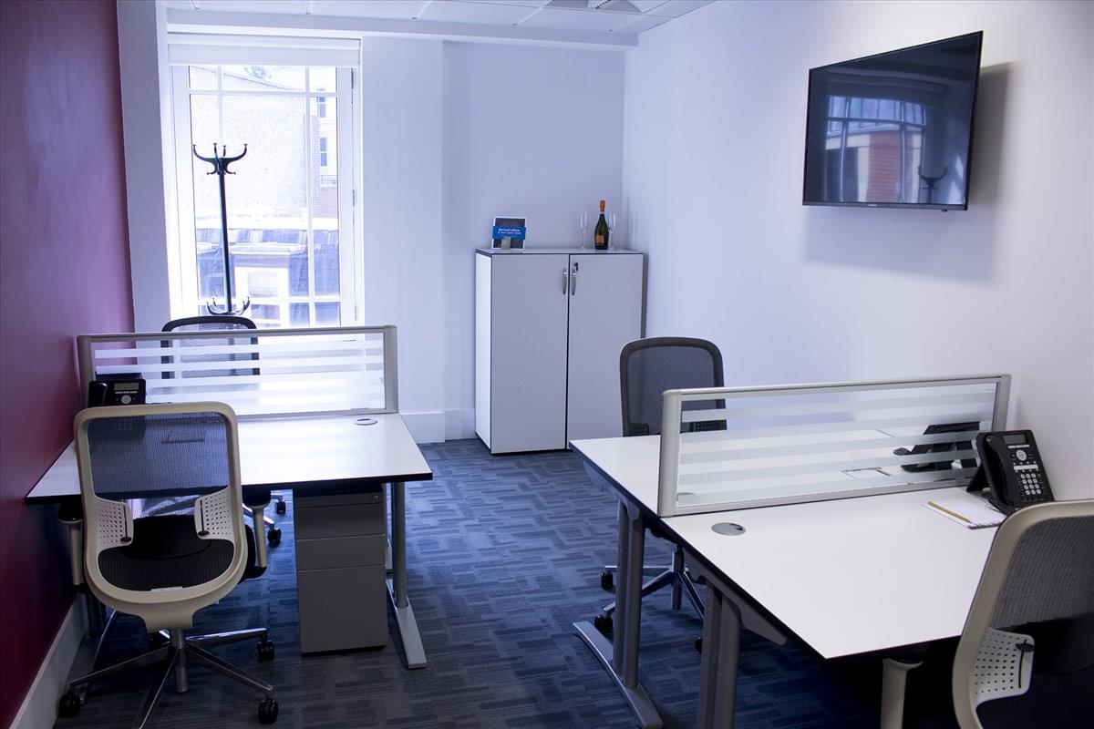 Photo of an office at 20 Little Britain EC1A 7DH