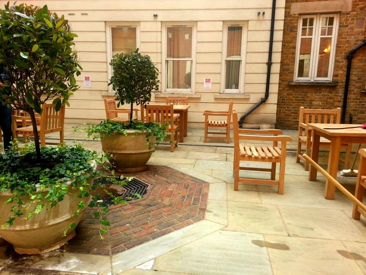 Image of an office at 20 Little Britain EC1A 7DH