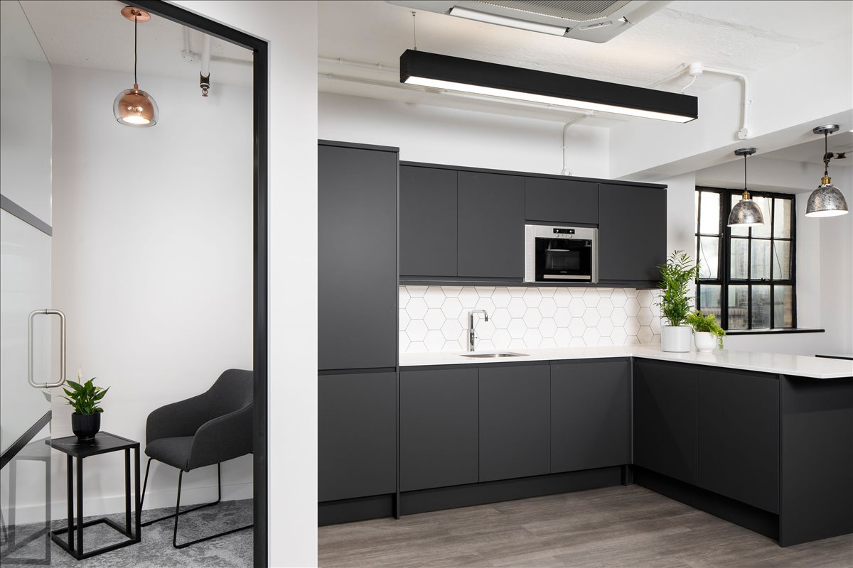 Photo of an office at 21-22 Great Sutton Street EC1V 0DY