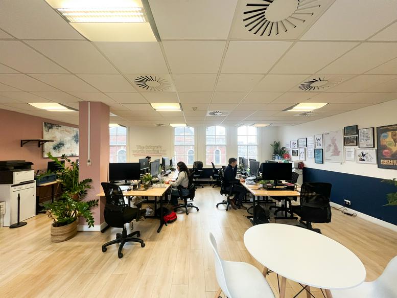 Photo of an office at 215, Borough High Street SE1 1JA