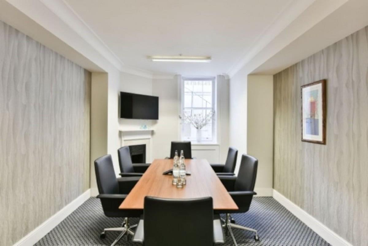 Photo of the office space available at 21 Gloucester Place, West End W1U 8HR