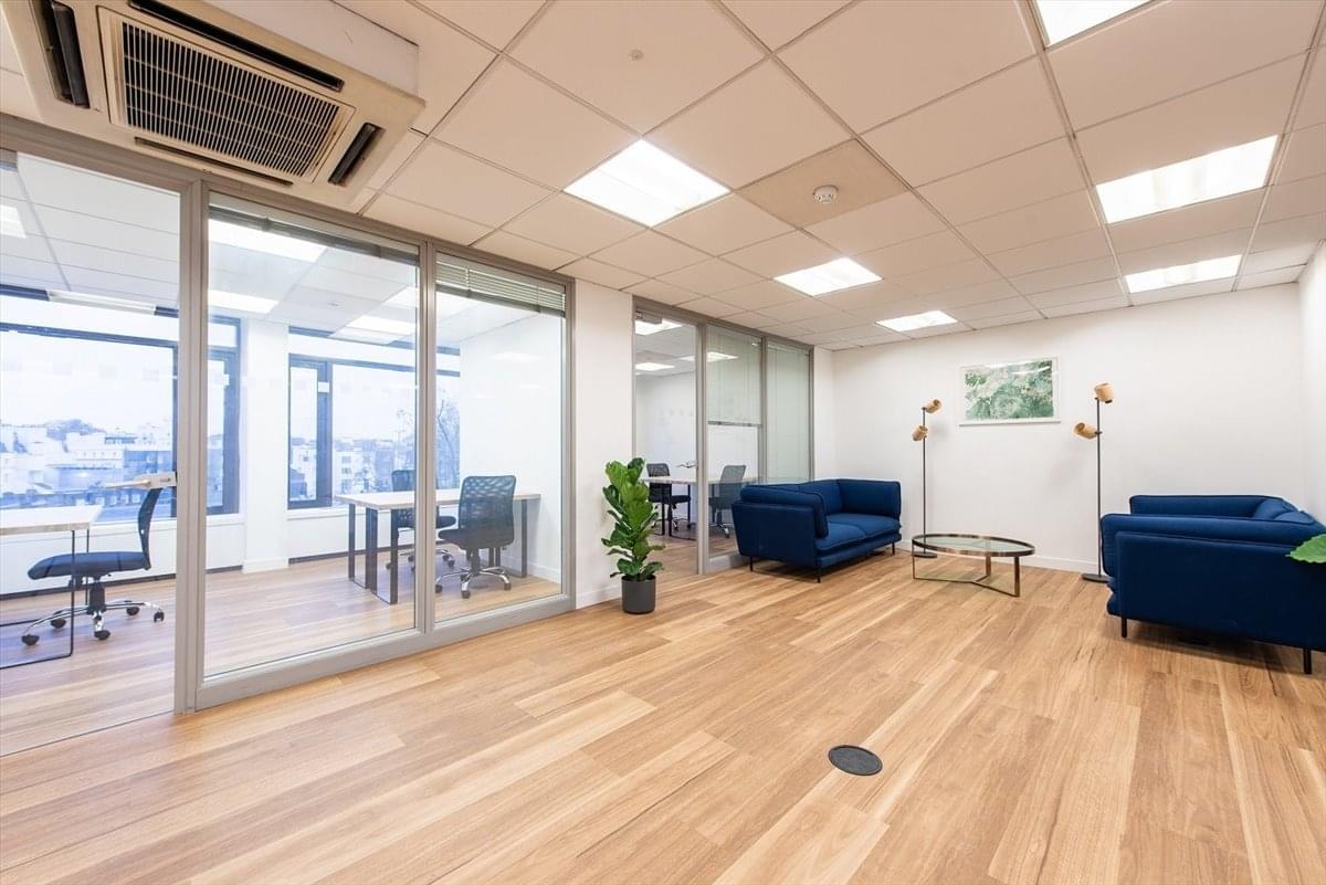 Image of the workspace at 21 Knightsbridge, Central London SW1X 7LY