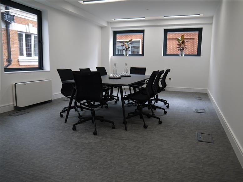 Image of the workspace at 227 Shepherd's Bush Road, Hammersmith W6 7AS