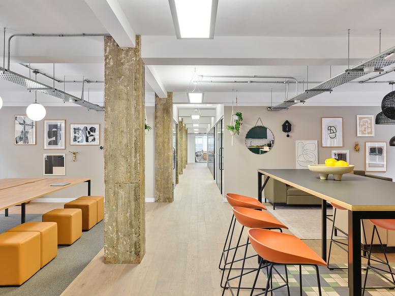 Photo of an office at 229-231 High Holborn WC1V 7DN