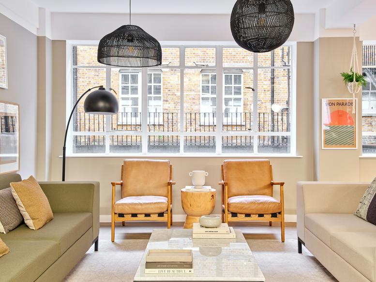 Photo of an office at 229-231 High Holborn WC1V 7DN