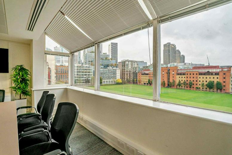 Photo of an office at 22 City Road EC1Y 2AJ