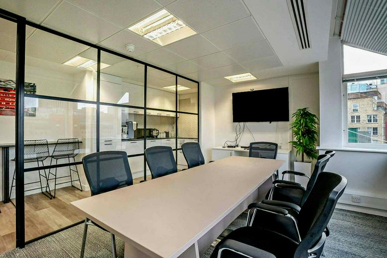 Photo of an office at 22 City Road EC1Y 2AJ