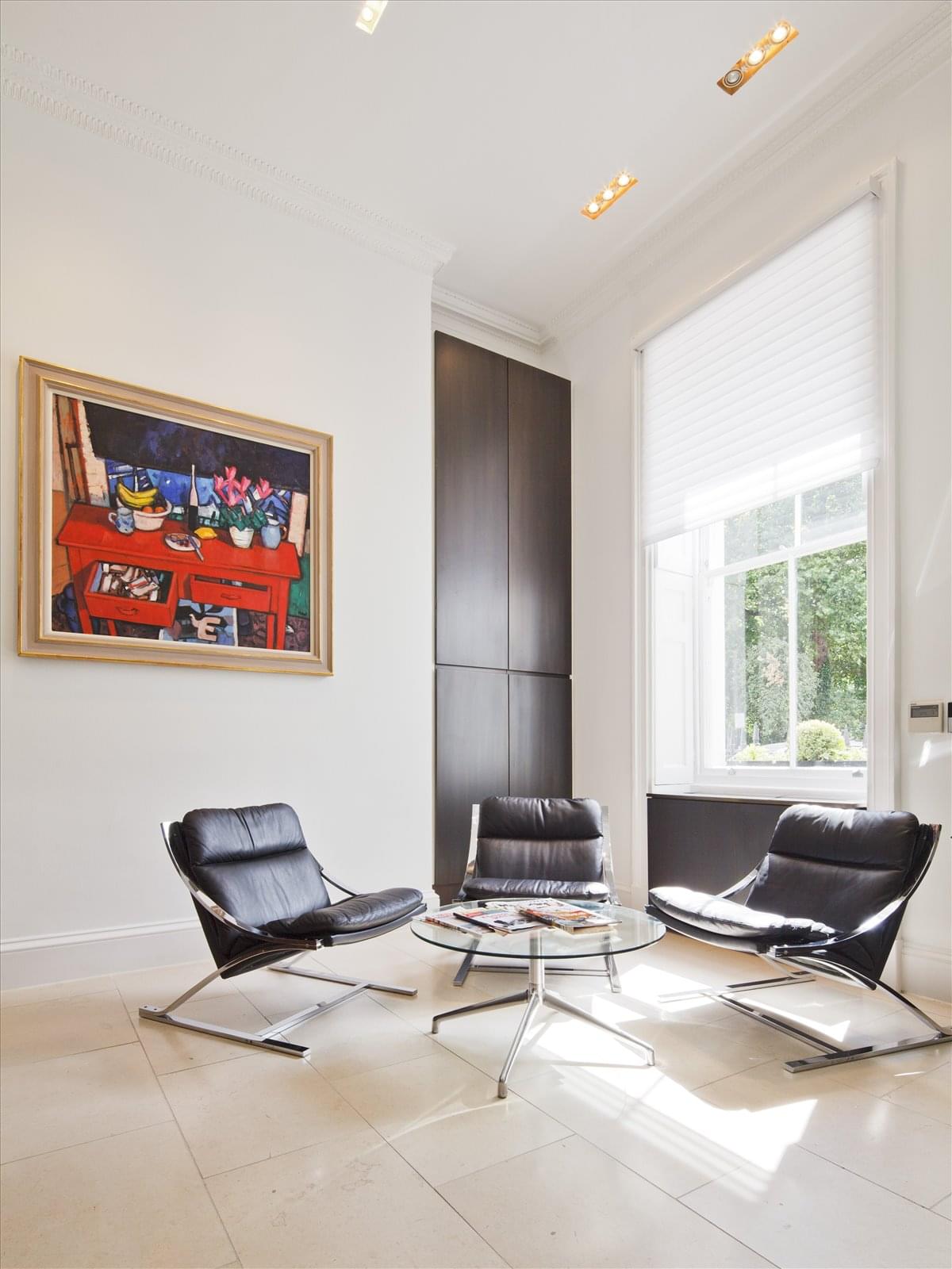 Facilities furnishings & layout of the office for rent at 22 Manchester Square, Central London W1U 3PT