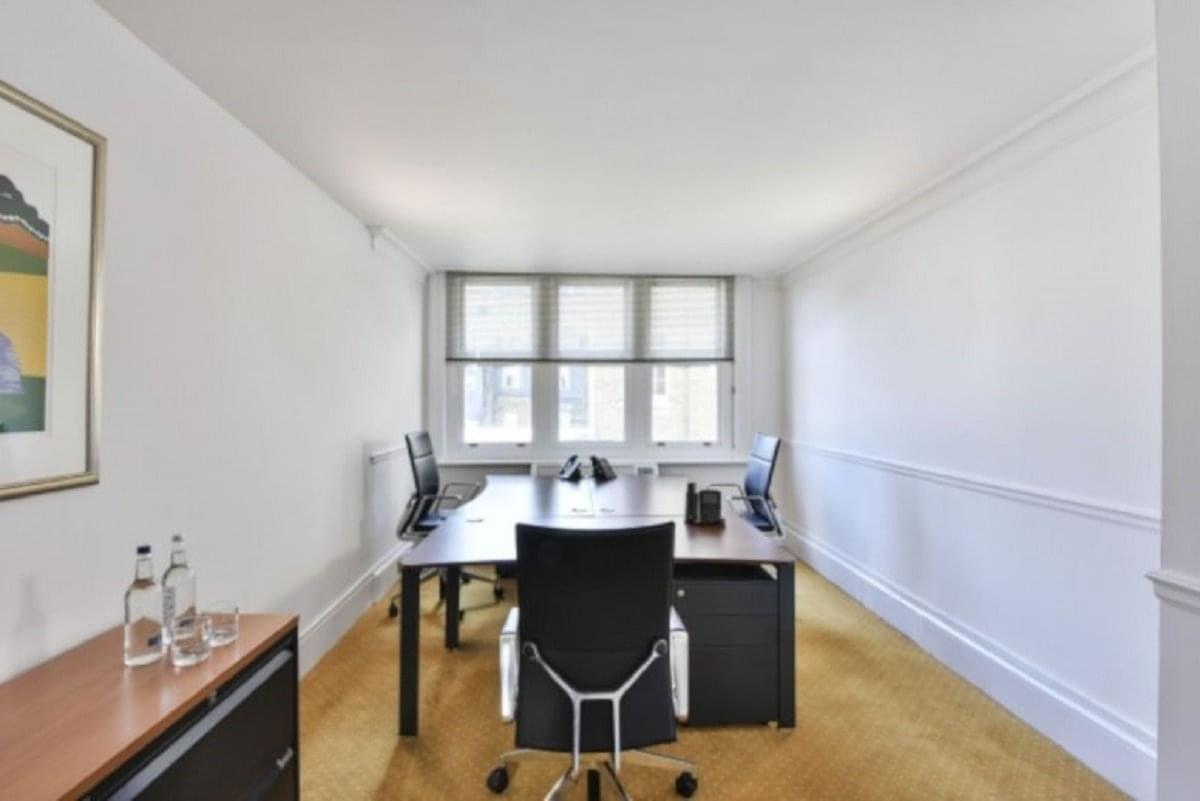 Photo of an office at 23-24 Berkeley Square W1J 6HE