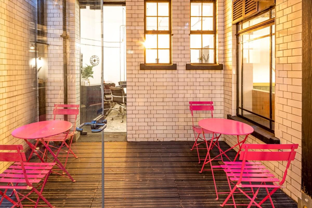Photo of the workspace available at 235 High Holborn WC1V 7DN