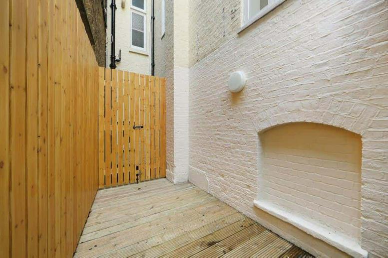 Image of the workspace at 23, Clerkenwell Close EC1R 0AA