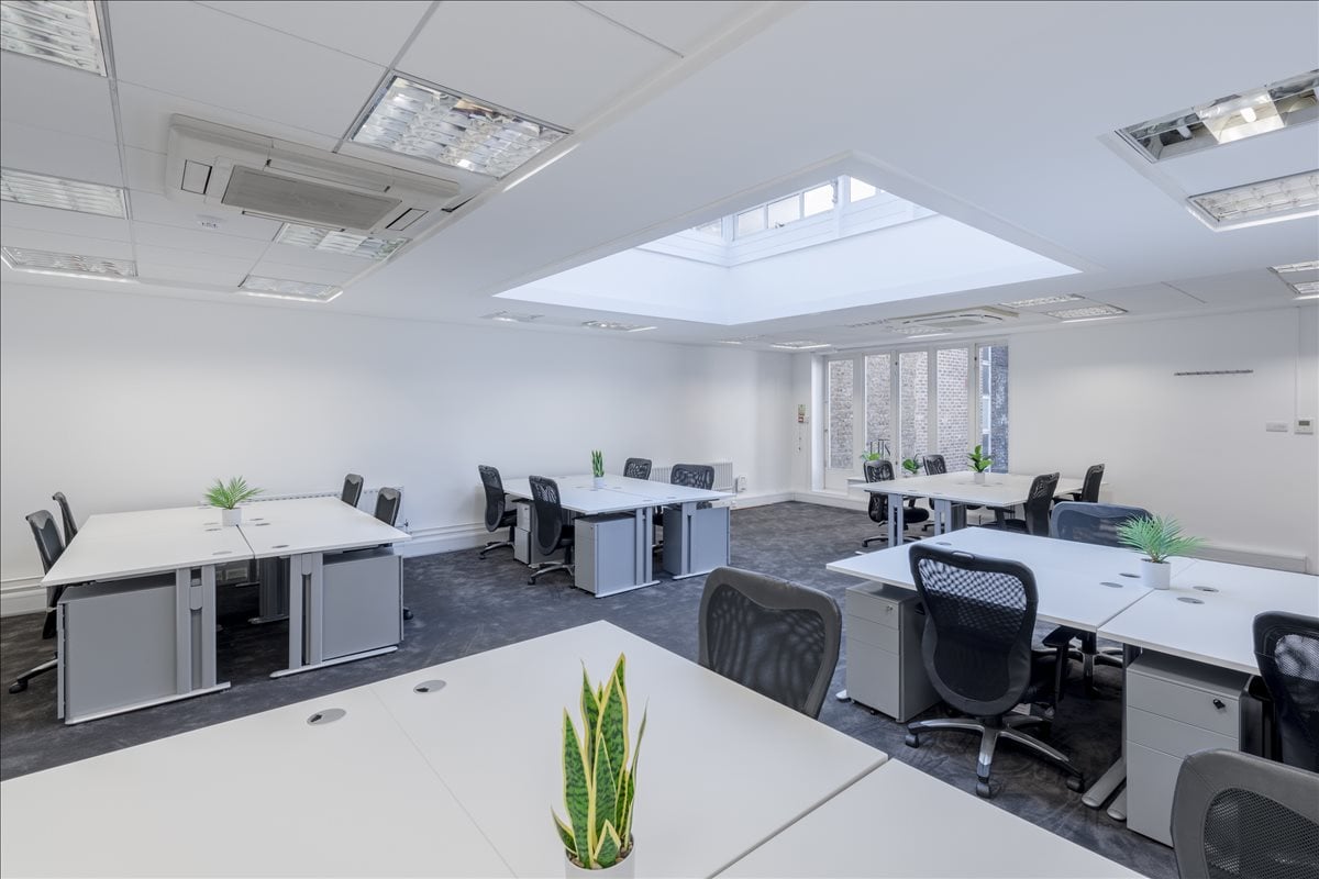 Photo of an office at 23 Southampton Place, Holborn WC1A 2BP