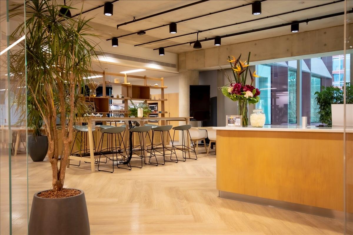 Photo of an office at 245 Hammersmith Road, Floor 1st & 2nd W6 8PW