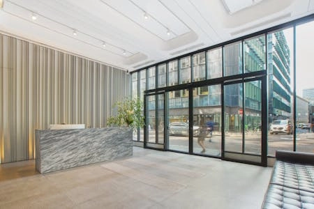 Photo of an office at 24 Chiswell Street EC1Y 4TY