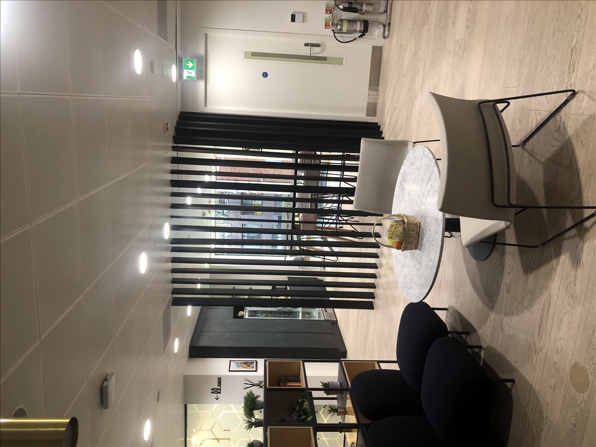 Image of the workspace at 24 King William Street EC4R 9AT