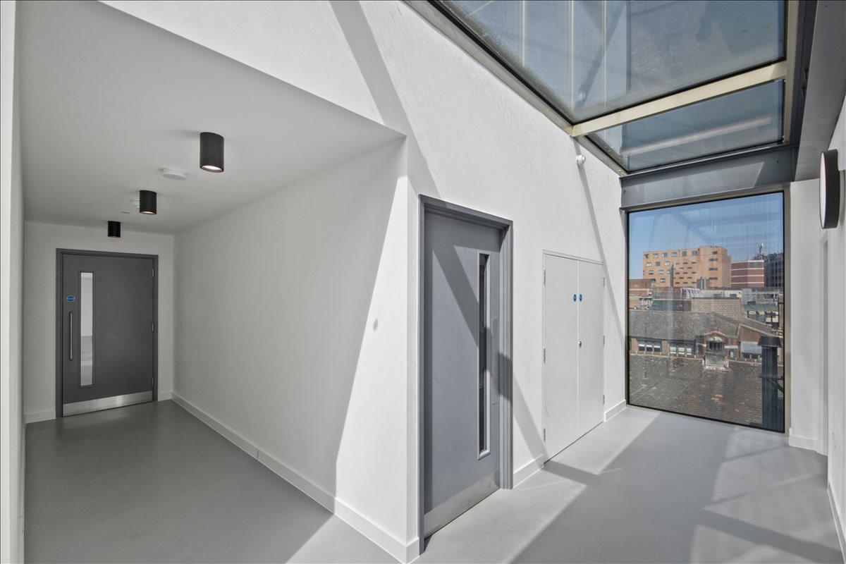 Photo of an office at 25 Settles Street E1 1JP