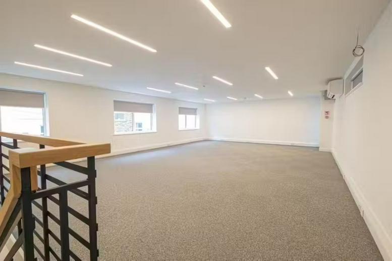 Photo of an office at 27-29, Vauxhall Grove SW8 1SY