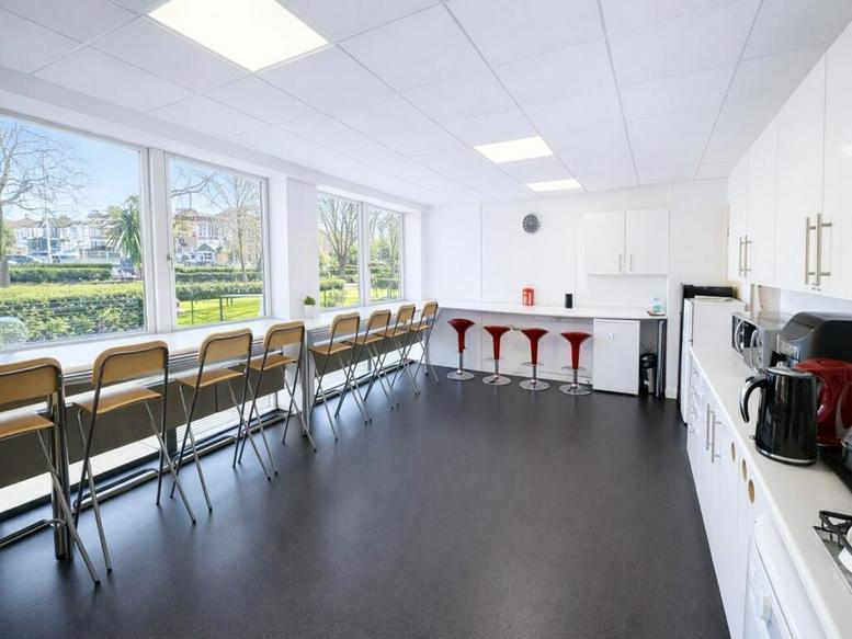 Image of the workspace at 27-43 Eastern Road RM1 3NH