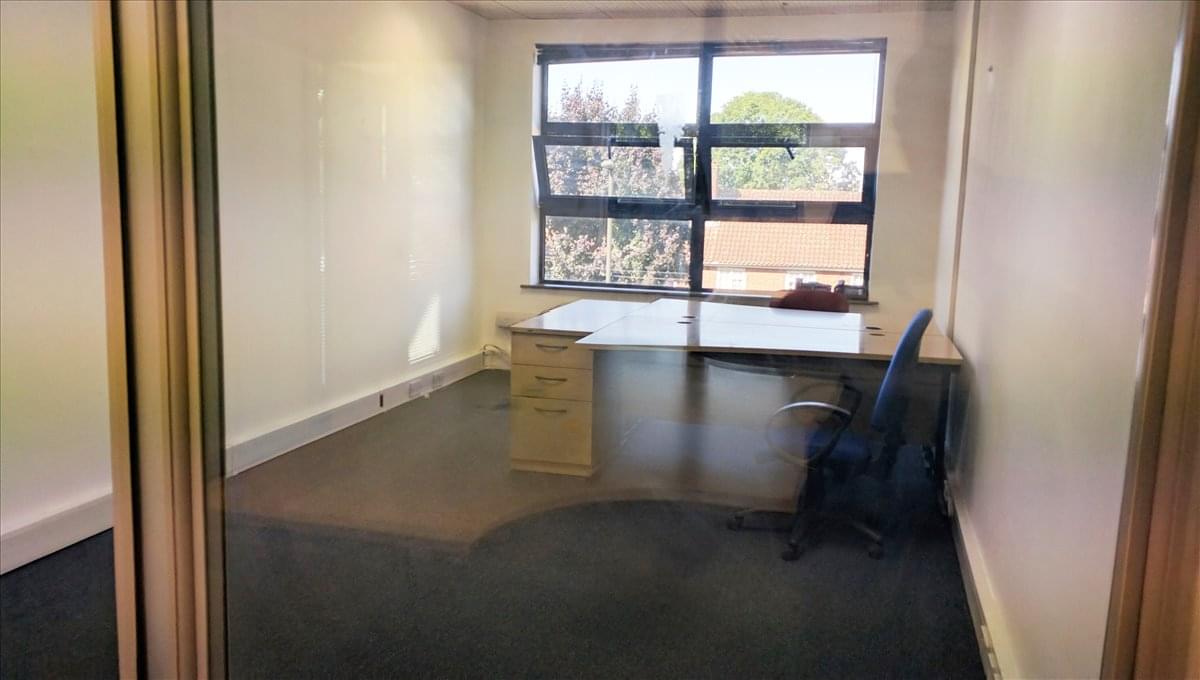 Image of the workspace at 297-303 Edgware Road NW9 6NB