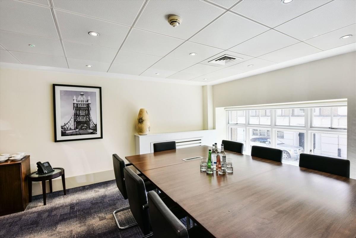 Image of the workspace at 29 Farm Street W1J 5RL