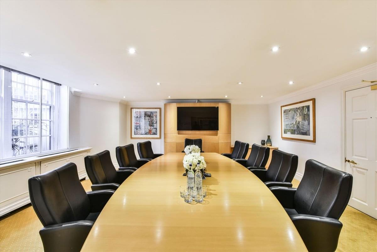 Private & Serviced Offices at 2 Eaton Gate, Kings Road in Belgravia