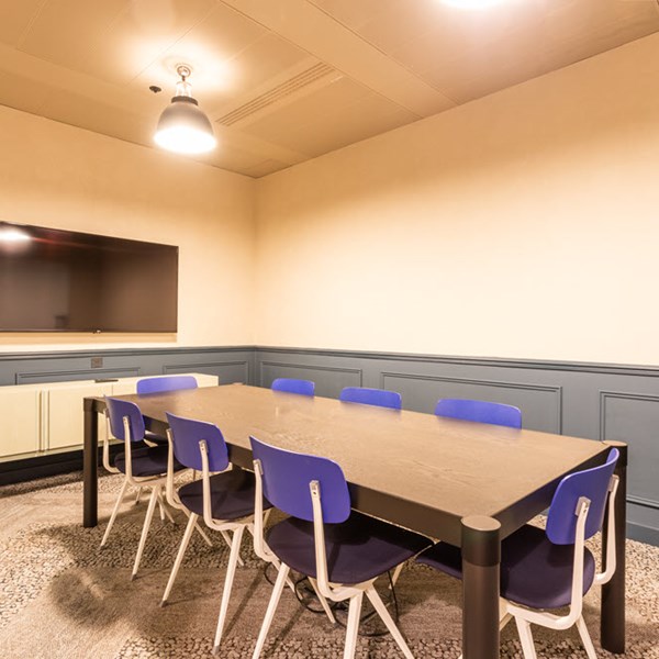 Image of the workspace at 2 Leman Street E1 8FA
