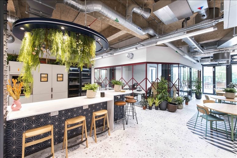 Image of the workspace at 2 Whitechapel Road E1 1EW
