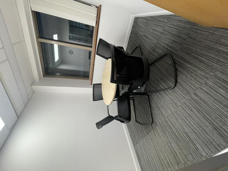 Photo of an office at 2a Charing Cross Road WC2H 0HF