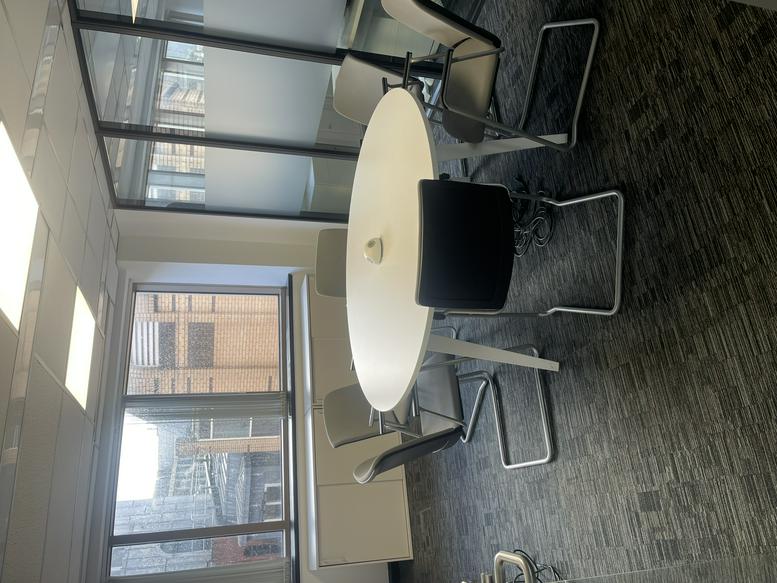 Photo of an office at 2a Charing Cross Road WC2H 0HF