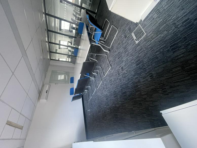 Photo of an office at 2a Charing Cross Road WC2H 0HF