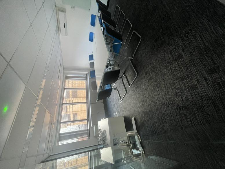 Photo of an office at 2a Charing Cross Road WC2H 0HF