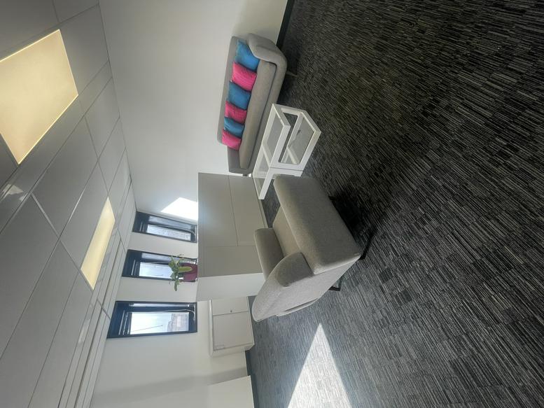Photo of an office at 2a Charing Cross Road WC2H 0HF
