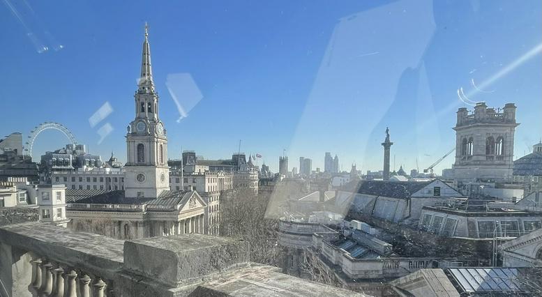 Photo of an office at 2a Charing Cross Road WC2H 0HF
