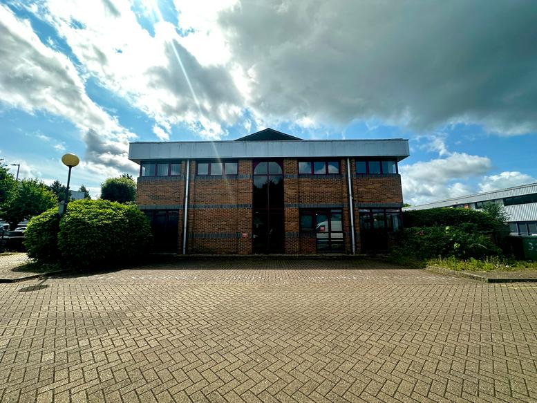 Photo of an office at 31 Metro Centre, Dwight Road, Tolpits Lane, Dwight Road, Tolpits Lane WD18 9SB