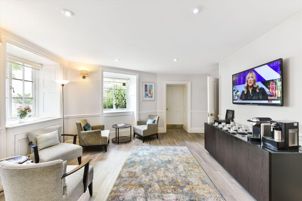 Photo of the office space available at 32 Curzon Street W1J 7WS