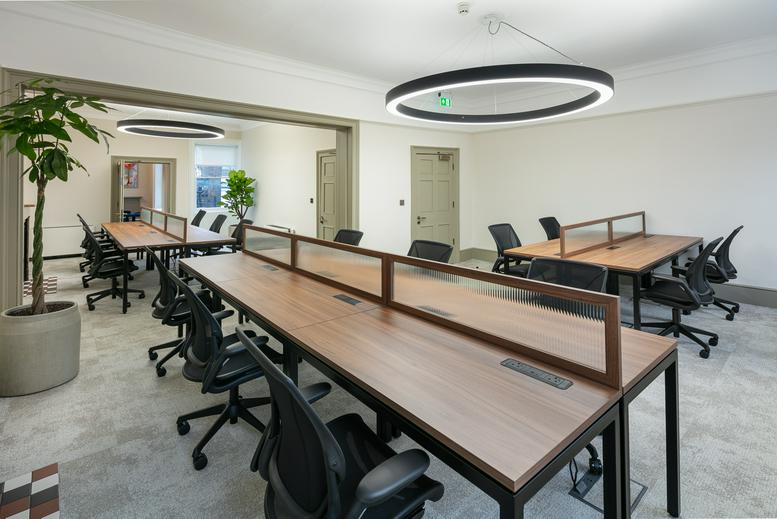 Photo of an office at 32 Welbeck Street, Marylebone W1G 8EU