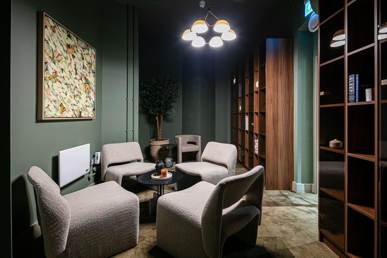 Photo of an office at 32 Welbeck Street, Marylebone W1G 8EU