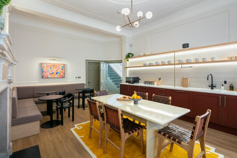 Photo of an office at 32 Welbeck Street, Marylebone W1G 8EU