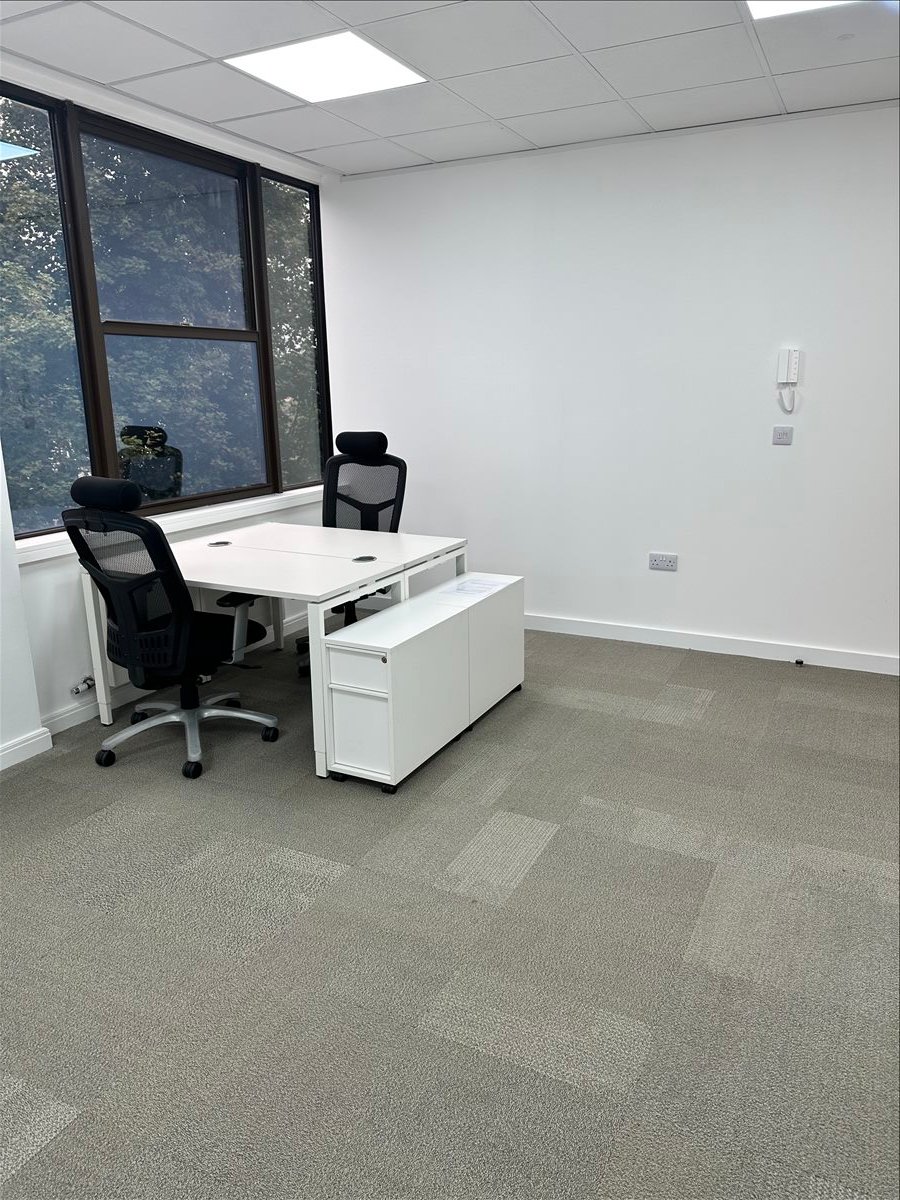 Photo of an office at 33-41 Victoria Avenue, Suite 28, Thamesgate House SS2 6BB