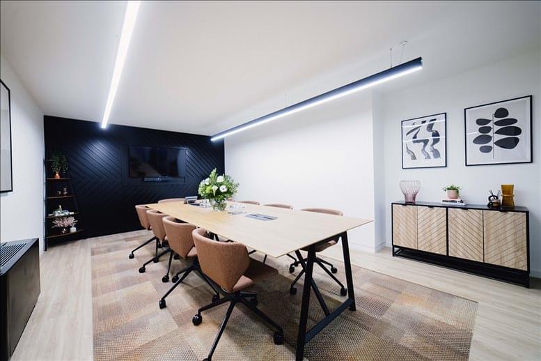 Photo of an office at 330 High Holborn, Holborn Gate WC1V 7QH
